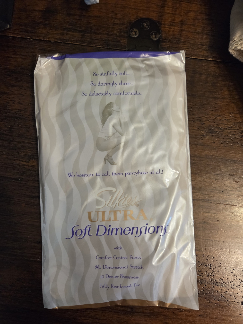 Silkies Ultra Soft Dimensions Pantyhose - Beige Size Large New Sealed